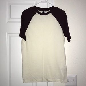 Men’s baseball tee